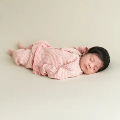 Conjunto de chaqueta y pantalón zigzag rosa chicle y ecru