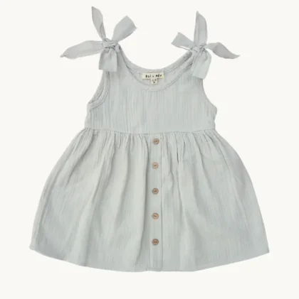 Vestido color verde salvia