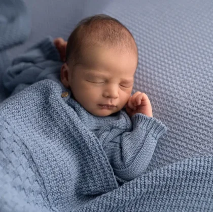 Manta cuadrada para bebé de algodón orgánico azul